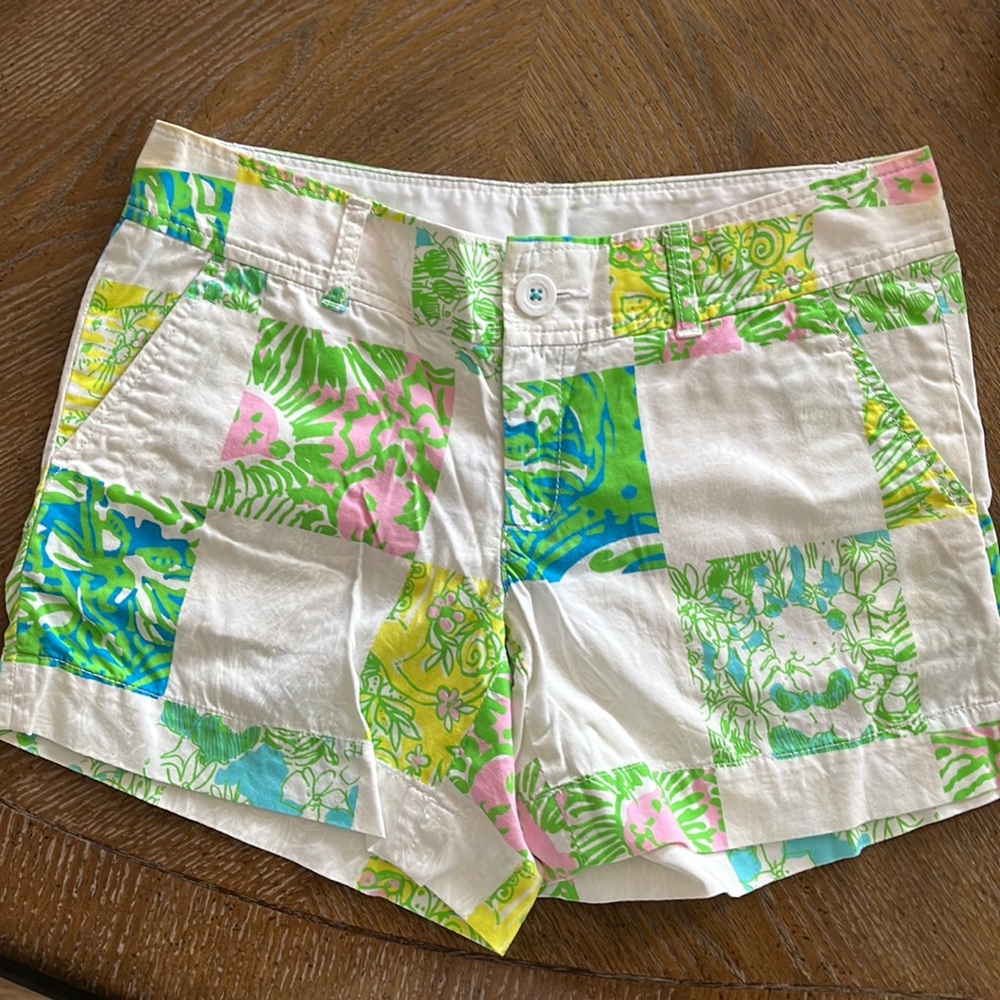 Lilly Pulitzer Callahan shorts.